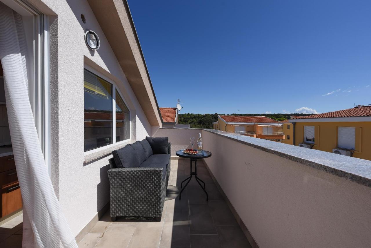 Sunset Beach Suites Kožino エクステリア 写真
